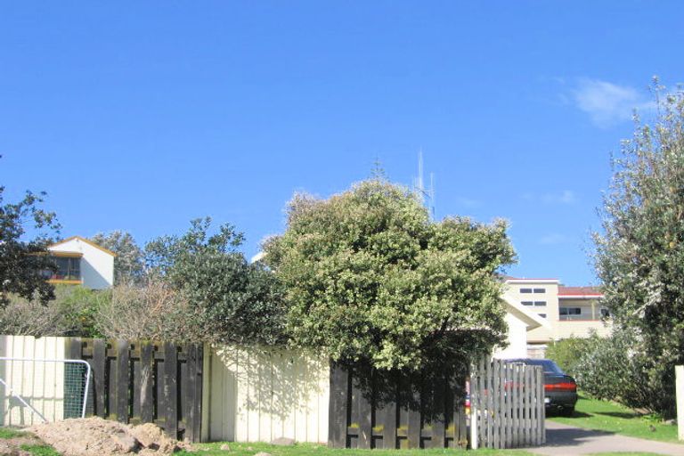 Photo of property in 157 Karewa Parade, Papamoa Beach, Papamoa, 3118