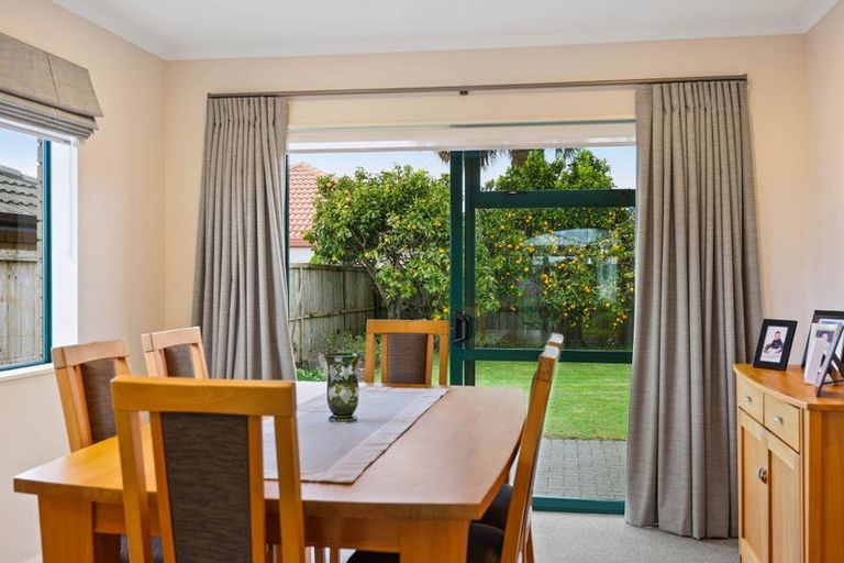 Photo of property in 8 Amesbury Rise, Henderson, Auckland, 0612