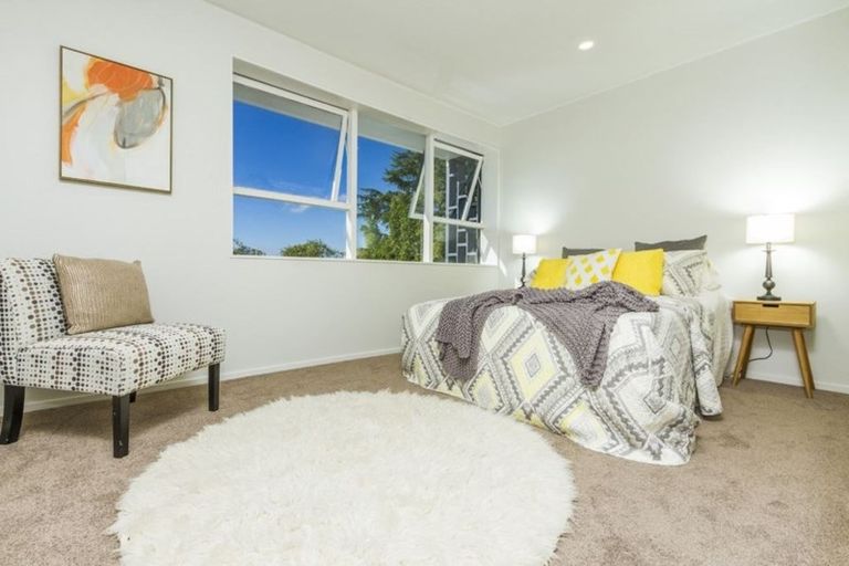 Photo of property in 43 Holland Road, Hillcrest, Auckland, 0627