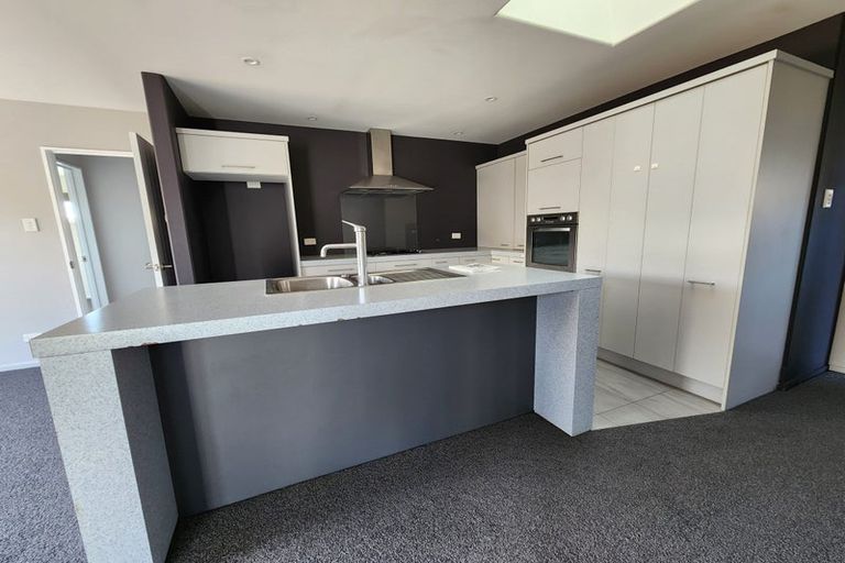 Photo of property in 26 Foresters Crescent, Parklands, Christchurch, 8083