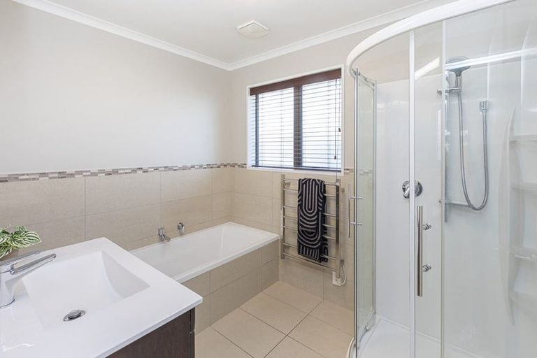 Photo of property in 18 Josephine Crescent, Aidanfield, Christchurch, 8025