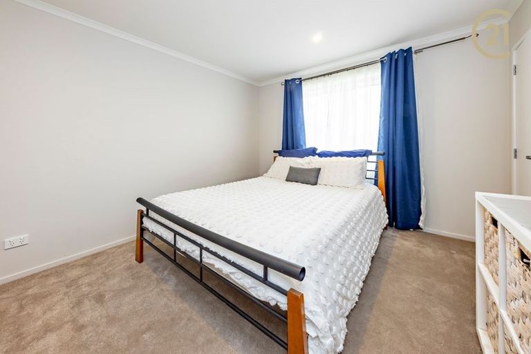 Photo of property in 3 Rohea Place, Opaheke, Papakura, 2113