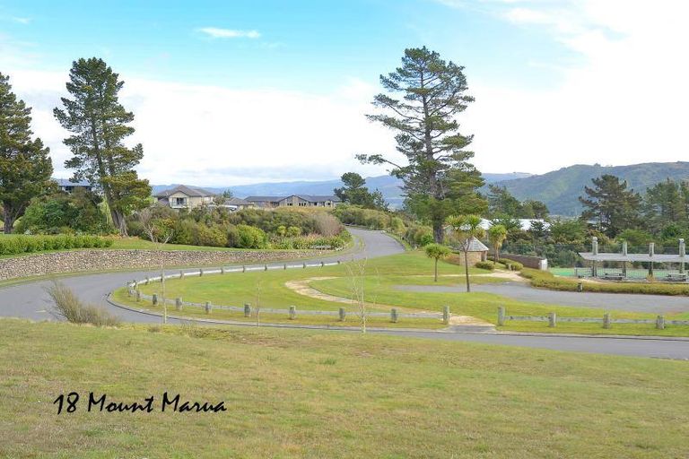 Photo of property in 18 Mount Marua Way, Timberlea, Upper Hutt, 5018