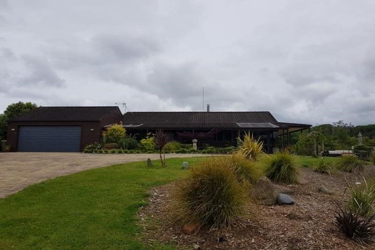 Photo of property in 1475 State Highway 16, Waimauku, 0883