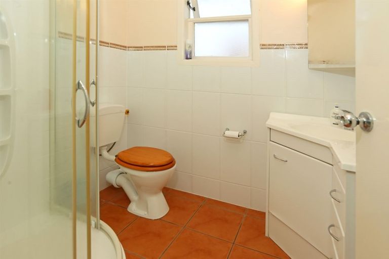 Photo of property in 137 Flanshaw Road, Te Atatu South, Auckland, 0610