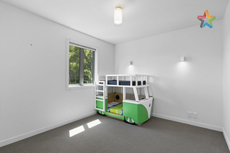 Photo of property in 2d Waitohu Road, York Bay, Lower Hutt, 5013