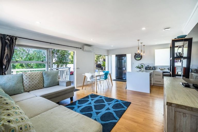 Photo of property in 8 Castleton Street, Birkdale, Auckland, 0626