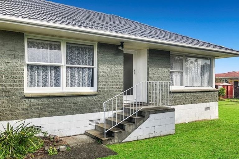 Photo of property in 3/13 Otakau Road, Milford, Auckland, 0620