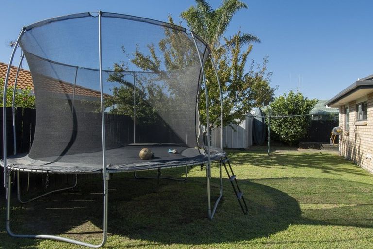 Photo of property in 17 Andalusian Place, Papamoa Beach, Papamoa, 3118