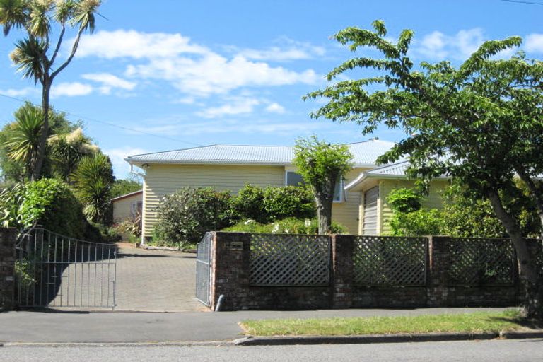 Photo of property in 30 Staveley Street, Avonhead, Christchurch, 8042