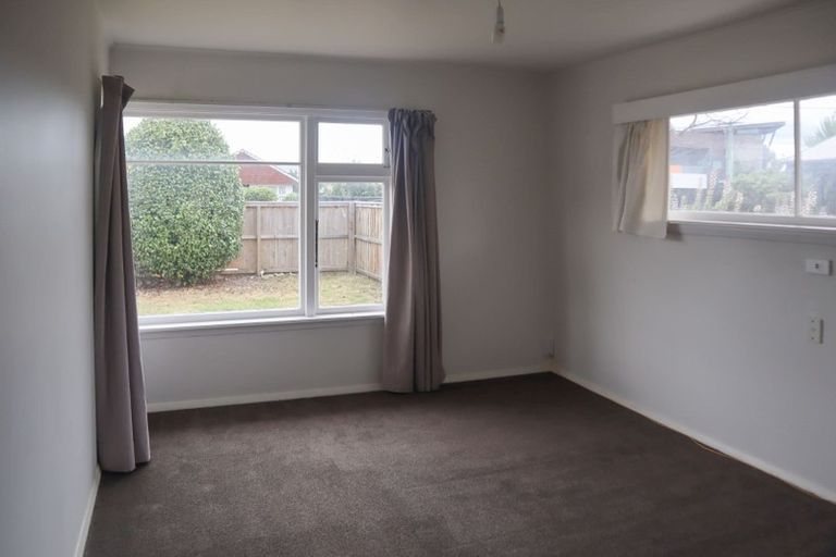 Photo of property in 153 Ilam Road, Ilam, Christchurch, 8041