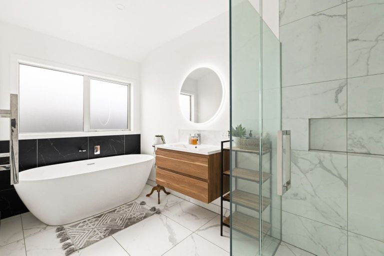 Photo of property in 19 Grooby Place, Havelock North, 4130