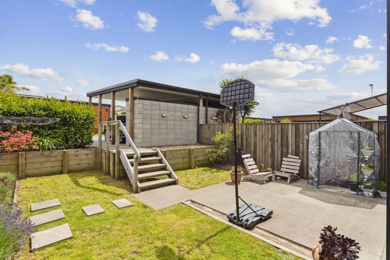 Photo of property in 39 Te Ara Kawakahia, Waikanae, 5036