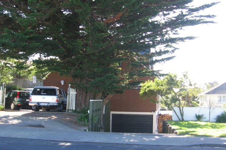 Photo of property in 4 Ironside Road, Johnsonville, Wellington, 6037