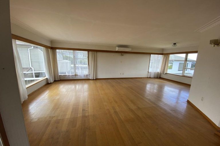 Photo of property in 39 Toroa Street, Torbay, Auckland, 0630