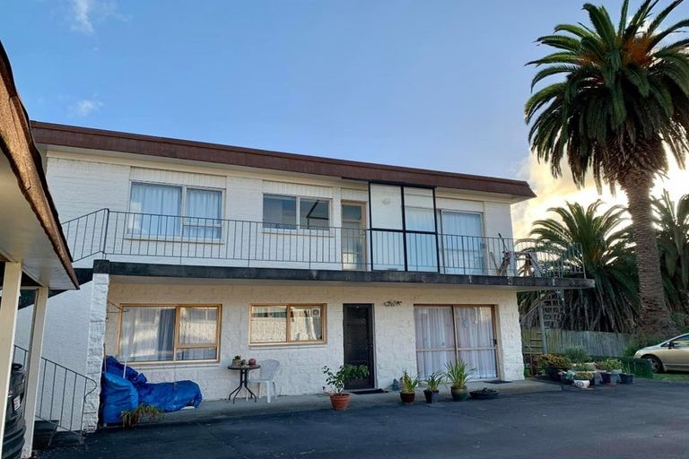 Photo of property in 13 East Street, Papakura, 2110