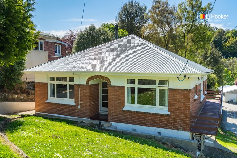 Photo of property in 43 Glen Road, Mornington, Dunedin, 9011