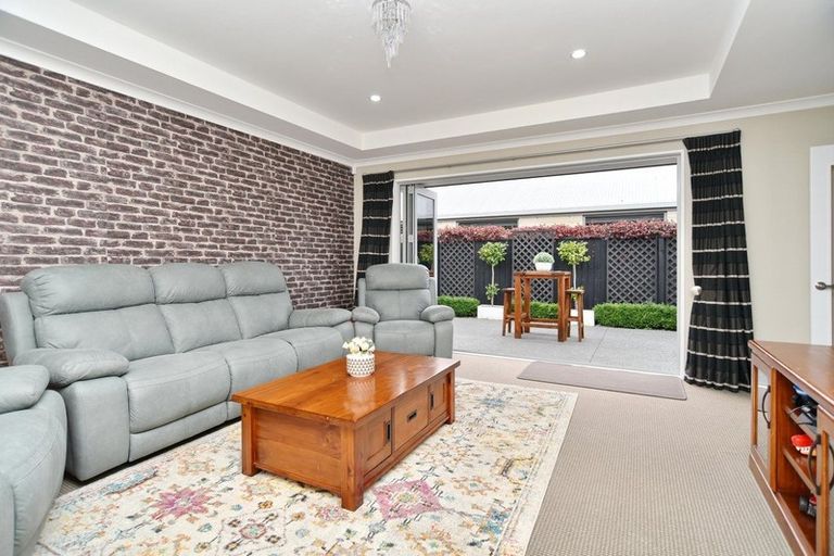 Photo of property in 23 Churchill Drive, Rangiora, 7400