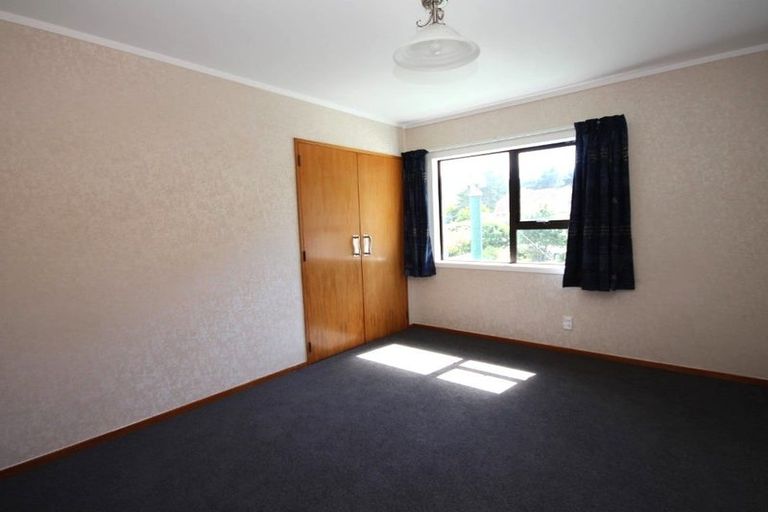 Photo of property in 42-44 David Crescent, Karori, Wellington, 6012
