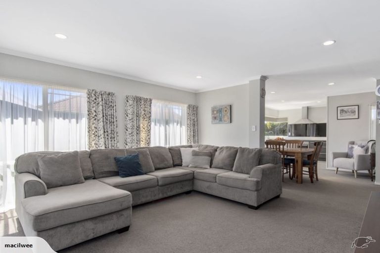 Photo of property in 4 Lantana Place, Mount Maunganui, 3116