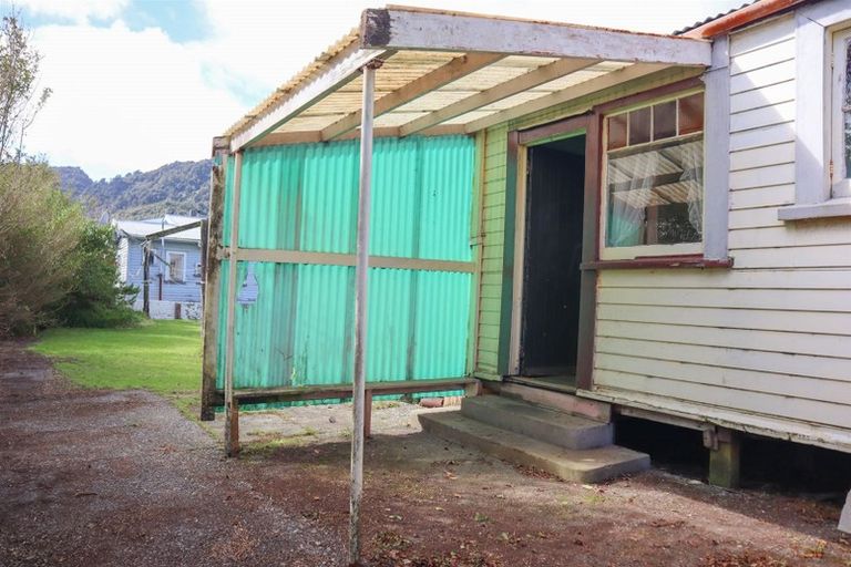 Photo of property in 22 Newcastle Street, Cobden, Greymouth, 7802
