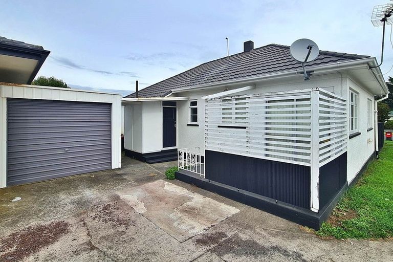 Photo of property in 1/5 Hill Road, Papatoetoe, Auckland, 2025