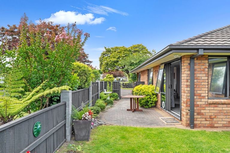 Photo of property in 6 Stonebridge Park Drive, Holdens Bay, Rotorua, 3010