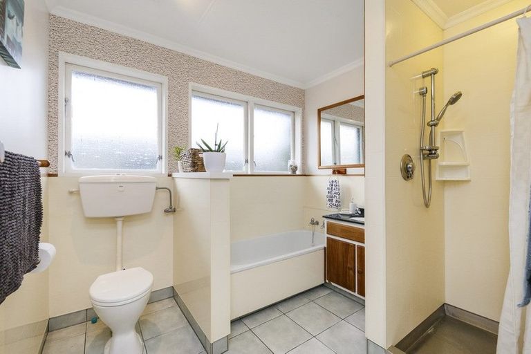 Photo of property in 52 John F Kennedy Drive, Milson, Palmerston North, 4414