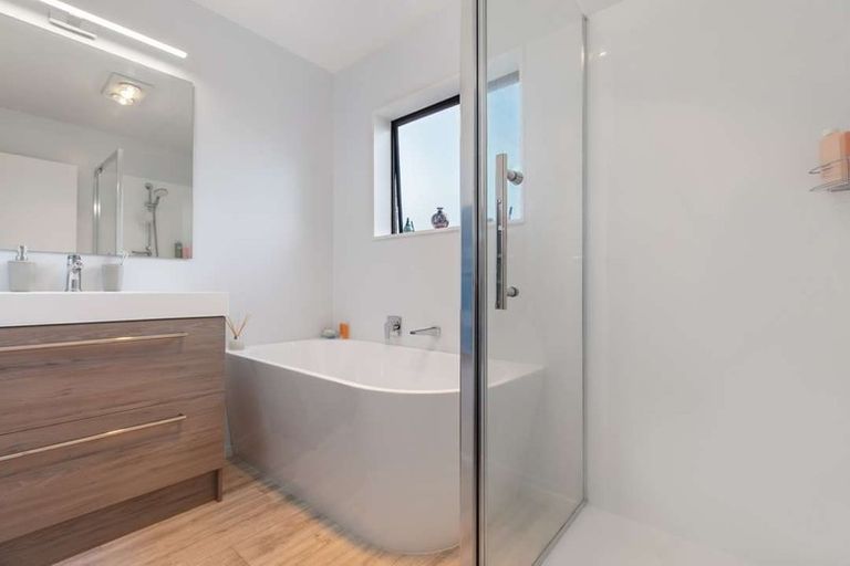 Photo of property in 9 Puriri Road, Pukekohe, 2120