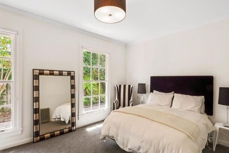 Photo of property in 1/48 Fendalton Road, Fendalton, Christchurch, 8014