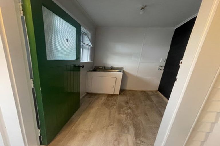 Photo of property in 44 Redwood Avenue, Tawa, Wellington, 5028