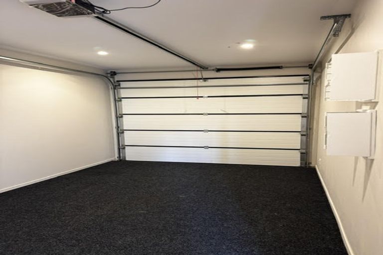 Photo of property in 49c Riverton Drive, Randwick Park, Auckland, 2105