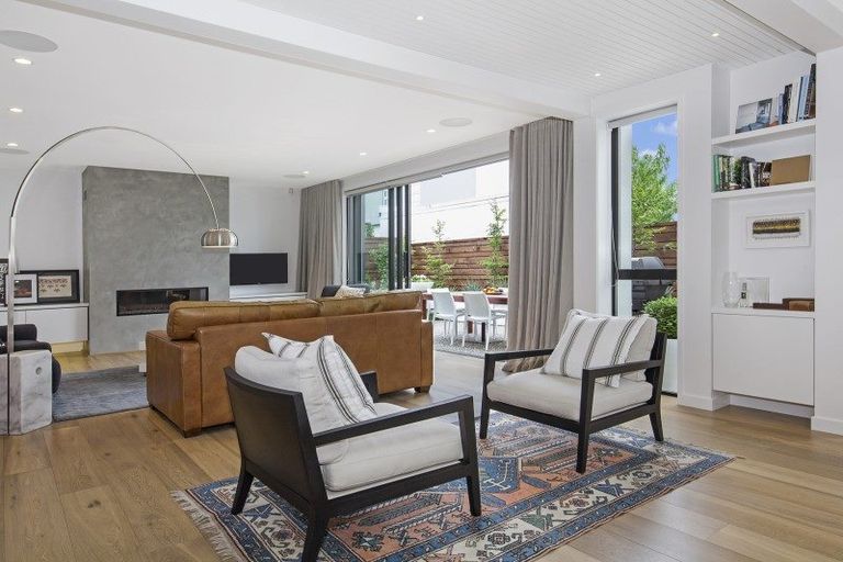 Photo of property in 39 Winchester Street, Merivale, Christchurch, 8014