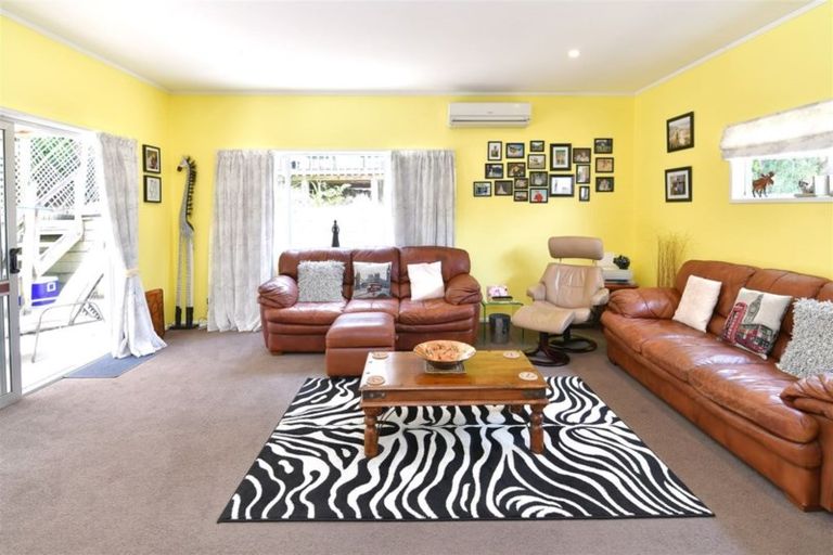 Photo of property in 622a Whangaparaoa Road, Stanmore Bay, Whangaparaoa, 0932