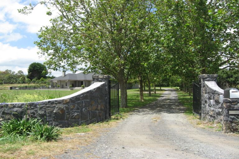 Photo of property in 26 Birch Road, Karaka, Papakura, 2580