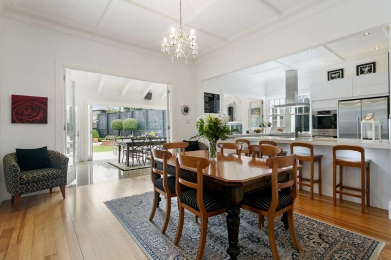 Photo of property in 8 Henry Hill Road, Taupo, 3330