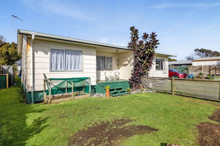 Photo of property in 60 Hume Street, Waitara, 4320