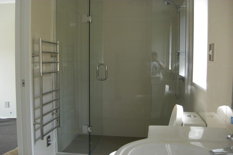 Photo of property in 23 Kerrykeel Drive, Flat Bush, Auckland, 2019