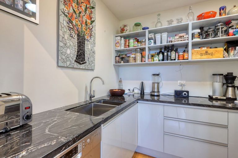 Photo of property in 21 Barbados Way, One Tree Point, 0118