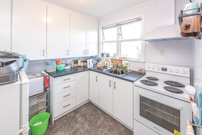 Photo of property in 1 Kupe Place, Castlecliff, Whanganui, 4501