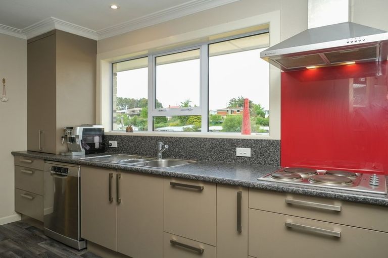 Photo of property in 9 Brooklyn Street, Green Island, Dunedin, 9018