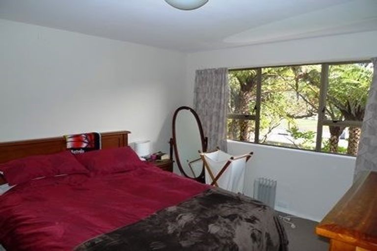 Photo of property in 12 Indira Place, Khandallah, Wellington, 6035