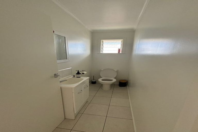 Photo of property in 2 Marlborough Avenue, Glenfield, Auckland, 0629