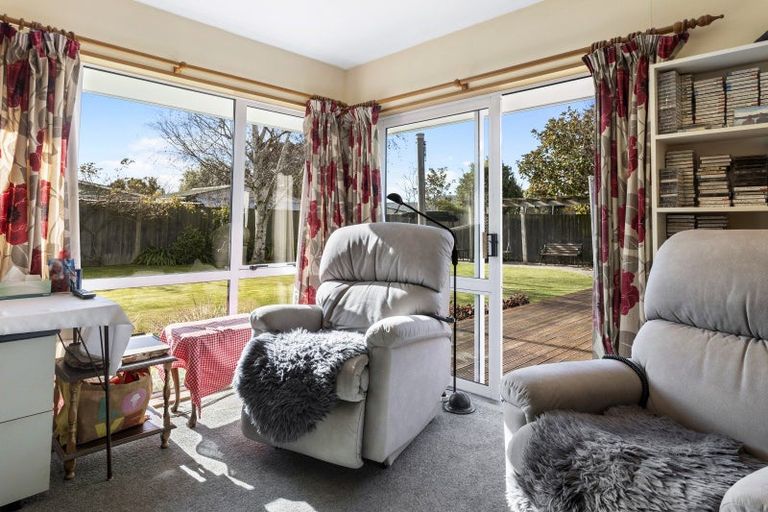 Photo of property in 6 Fowler Lane, Rangiora, 7400