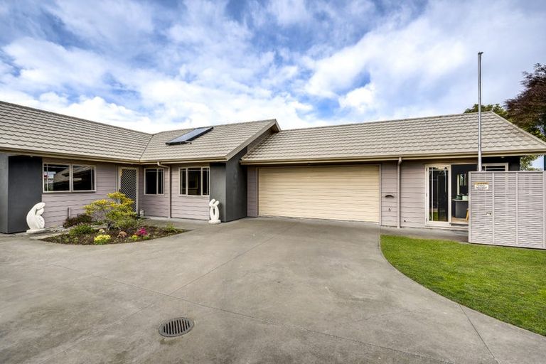 Photo of property in 17 Mcnaughton Place, Onekawa, Napier, 4110