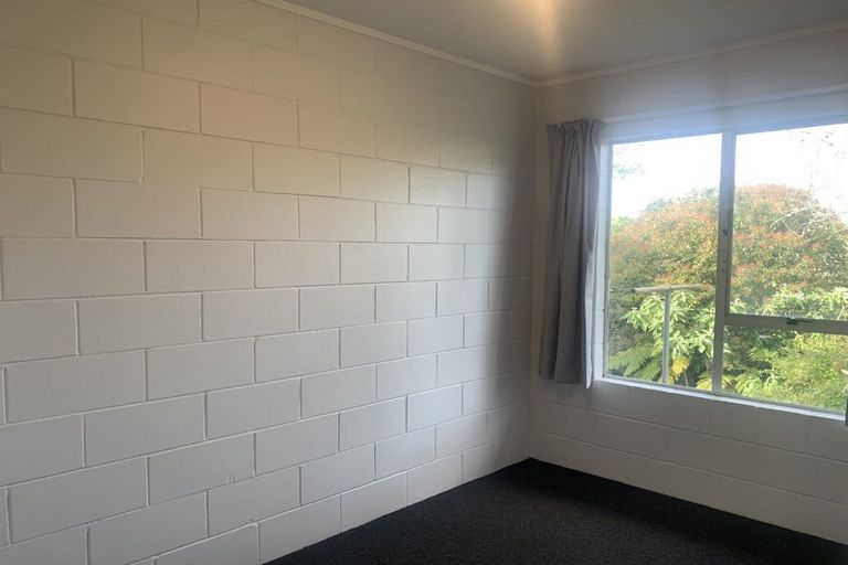 Photo of property in 9 Alston Avenue, Kelston, Auckland, 0602