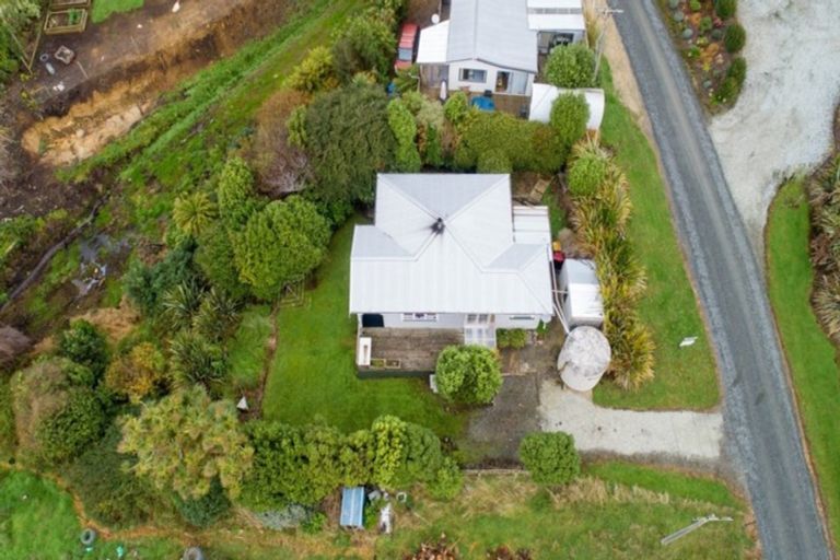 Photo of property in 17 Carrickfergus Street, Waikawa, Tokanui, 9884