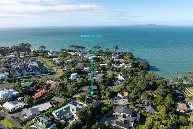 Photo of property in 29 Rewi Street, Torbay, Auckland, 0630