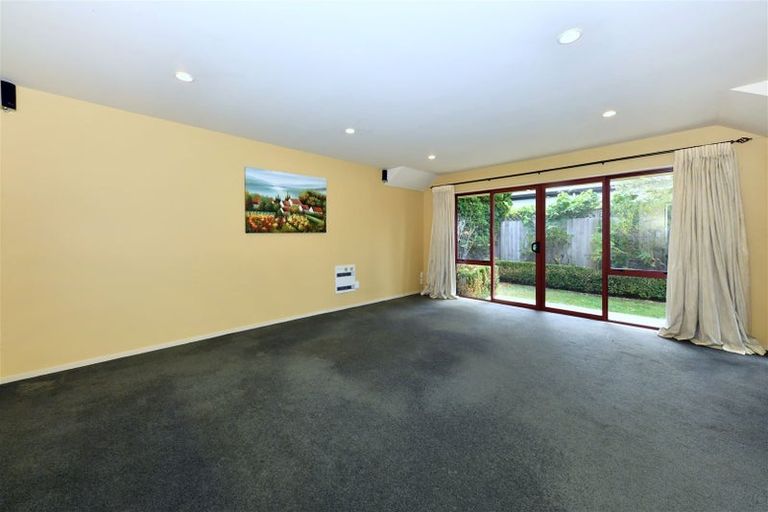 Photo of property in 5 Staveley Street, Avonhead, Christchurch, 8042