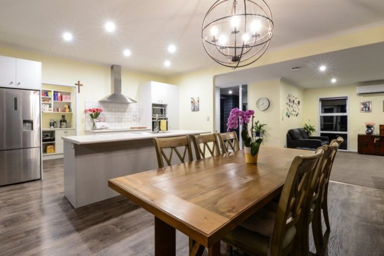 Photo of property in 15 Rigg Place, Flagstaff, Hamilton, 3210